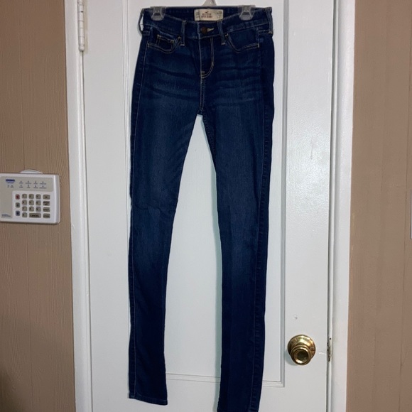 Hollister Super Skinny Jean - Picture 1 of 3